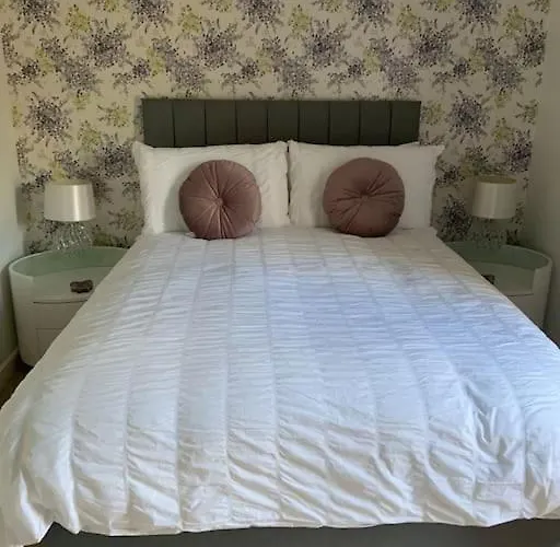 Home From Home, 3 Bedroom House In Hawick
