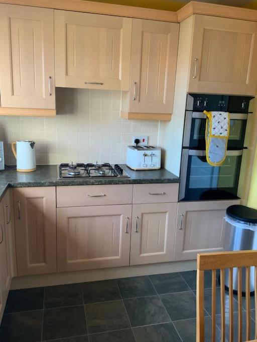 From Home, 3 Bedroom House In Holiday home *
